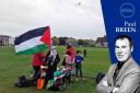 People flying kites at Blackheath, London, in solidarity with the people of Gaza and to call for peace. Photo by Paul Breen.