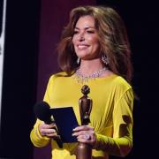 Shania Twain is to perform in Stirling this summer