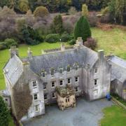 A leading historian has backed calls to save Bannockburn House